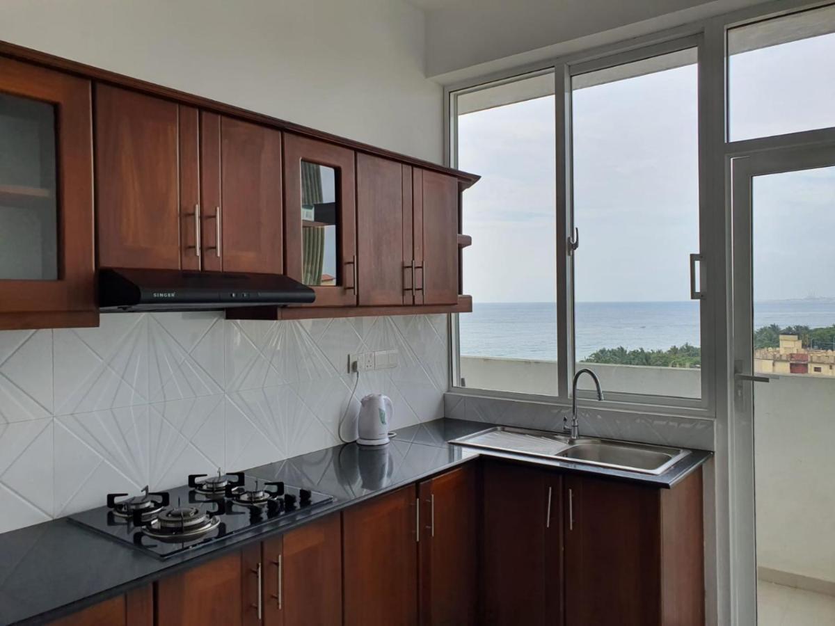 New 2 Bedroom Apartment, 100M Away From The Beach Dehiwala-Mount Lavinia Exterior photo