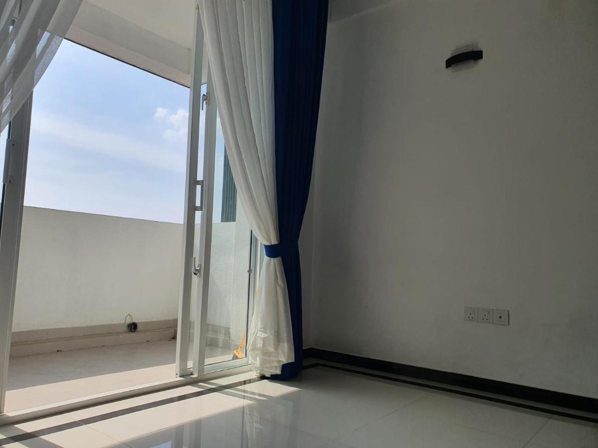 New 2 Bedroom Apartment, 100M Away From The Beach Dehiwala-Mount Lavinia Exterior photo